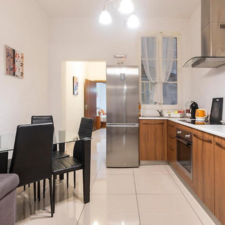 Superbly Located Cosy 2-Bedroom Apartment バレッタ エクステリア 写真