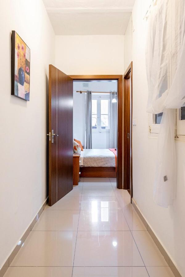 Superbly Located Cosy 2-Bedroom Apartment バレッタ エクステリア 写真